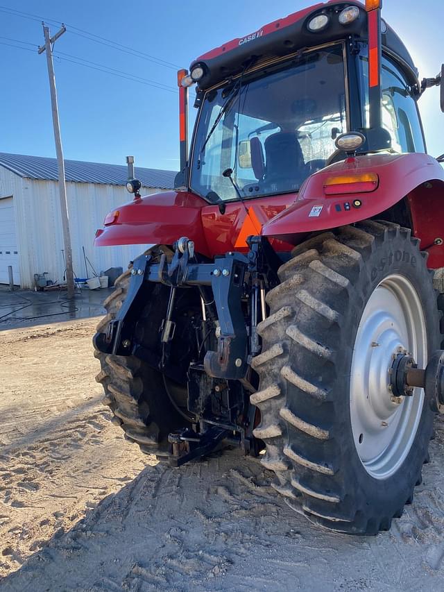 Image of Case IH Magnum 310 equipment image 4