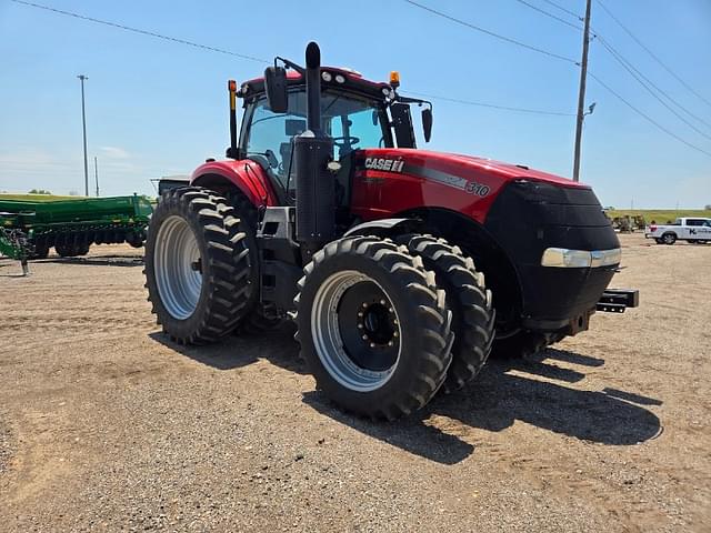 Image of Case IH Magnum 310 equipment image 3