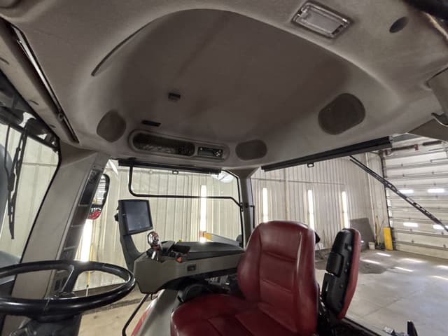 Image of Case IH Magnum 310 equipment image 3