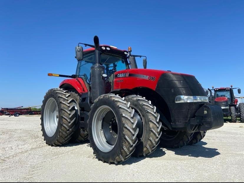 2018 Case IH Magnum 310 Equipment Image0