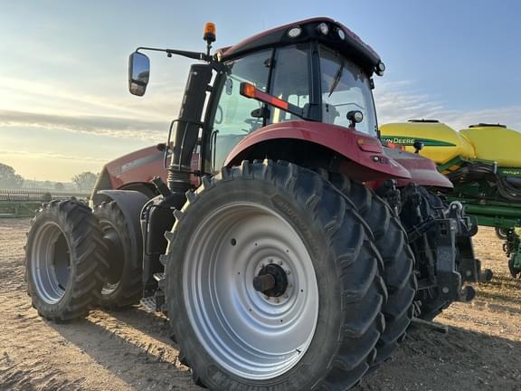 Image of Case IH Magnum 310 equipment image 3