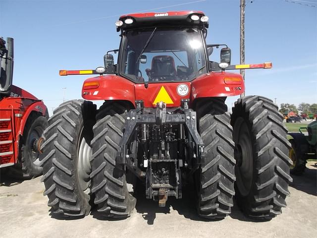 Image of Case IH Magnum 310 equipment image 4