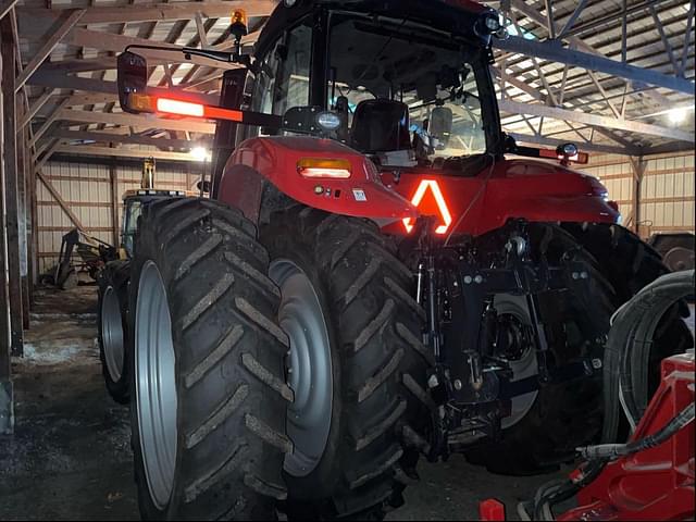 Image of Case IH Magnum 310 equipment image 4