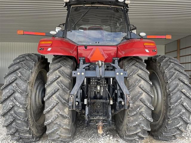 Image of Case IH Magnum 310 equipment image 3