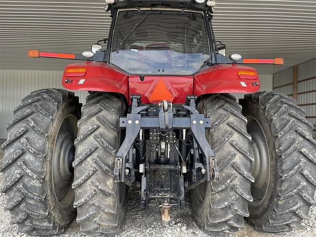 Image of Case IH Magnum 310 equipment image 2
