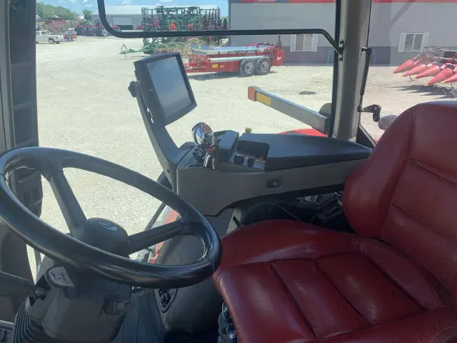 Image of Case IH Magnum 340 equipment image 3
