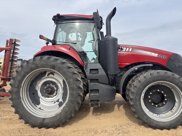 Image of Case IH Magnum 340 equipment image 1