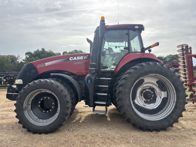 Image of Case IH Magnum 340 equipment image 2