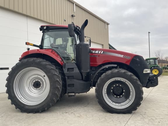 Image of Case IH Magnum 340 equipment image 2