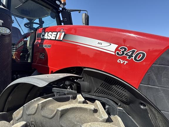 Image of Case IH Magnum 340 equipment image 3