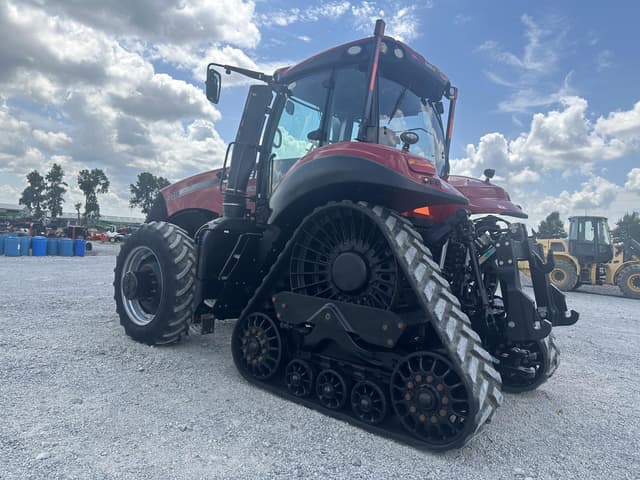 Image of Case IH Magnum 340 Rowtrac equipment image 4