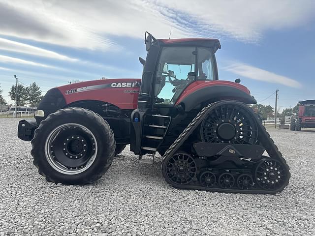 Image of Case IH Magnum 340 Rowtrac equipment image 2