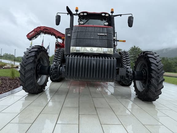 Image of Case IH Magnum 380 RowTrac equipment image 3