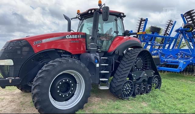 Image of Case IH Magnum 380 RowTrac equipment image 2