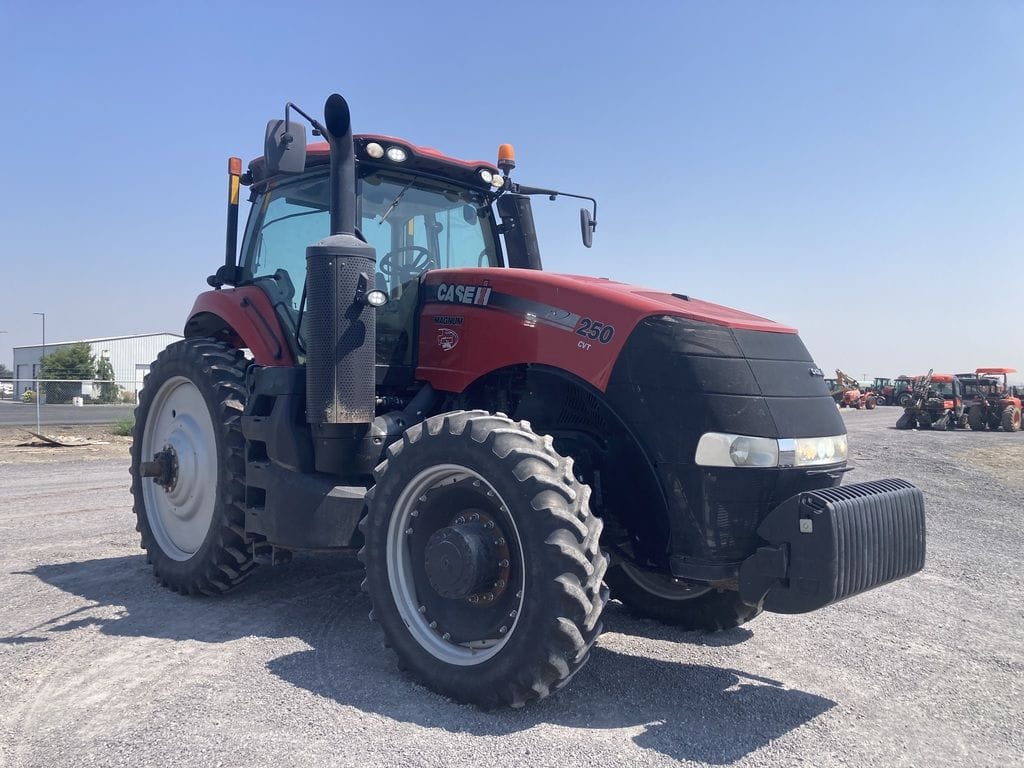 2018 Case IH Magnum 250 Equipment Image0