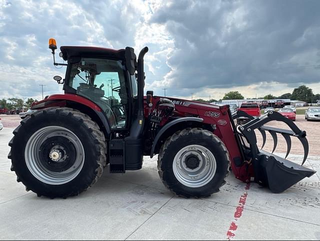 Image of Case IH Maxxum 125 equipment image 3