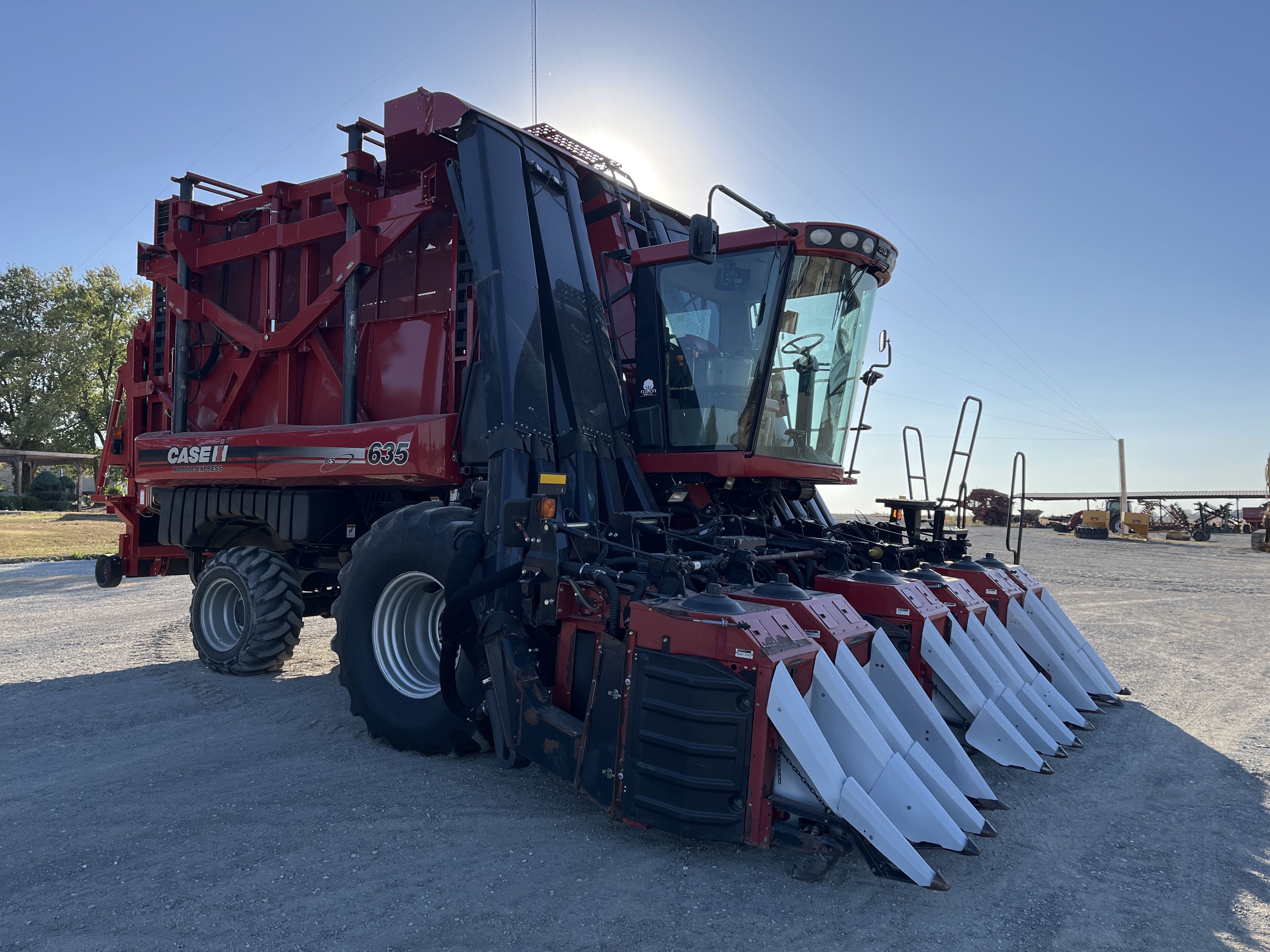 Main image Case IH 635