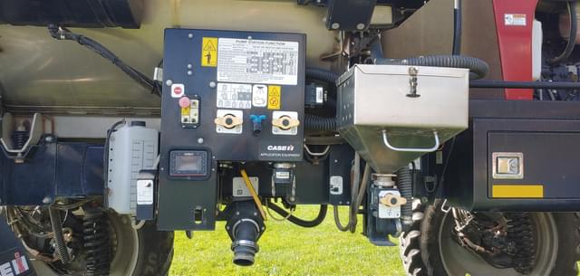 Image of Case IH Patriot 4440 equipment image 3