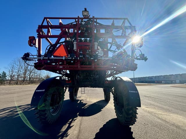 Image of Case IH Patriot 3240 equipment image 3