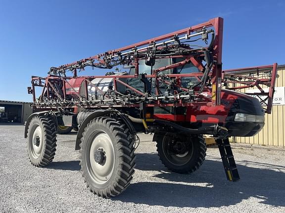 Image of Case IH Patriot 3240 equipment image 4