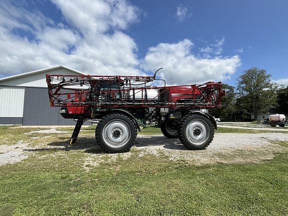 Image of Case IH Patriot 3240 equipment image 3