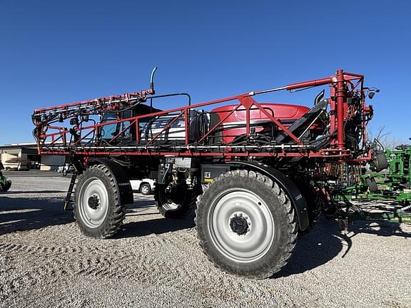 Image of Case IH Patriot 3240 equipment image 2