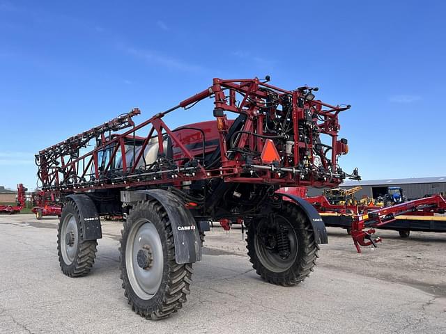 Image of Case IH Patriot 3240 equipment image 4