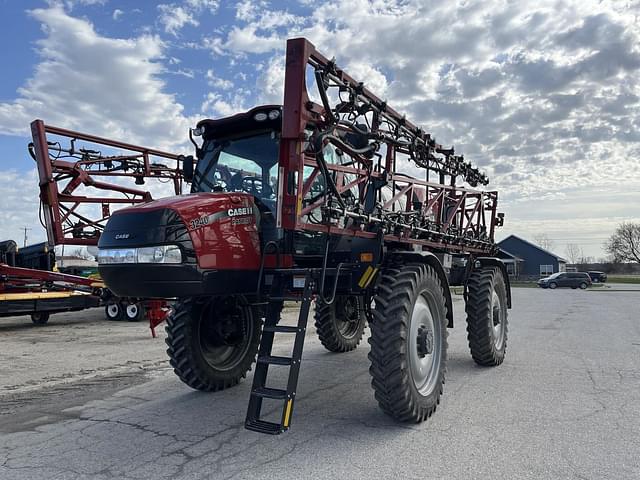 Image of Case IH Patriot 3240 equipment image 1