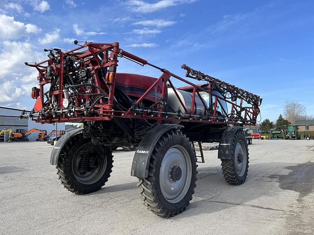 Image of Case IH Patriot 3240 equipment image 3