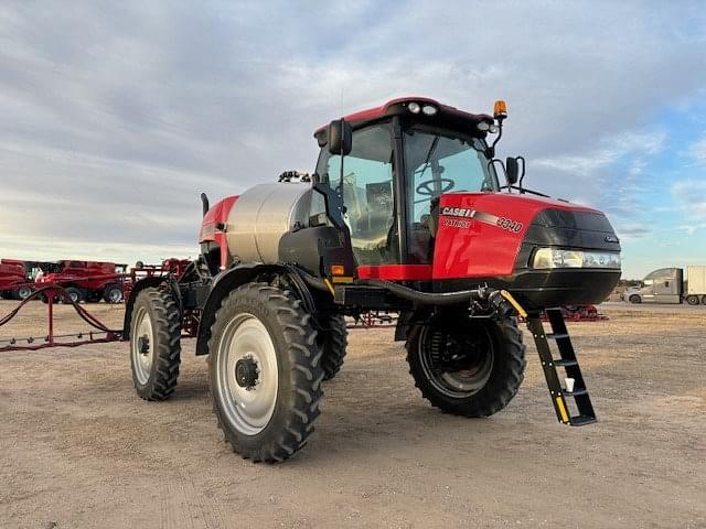 Image of Case IH 3340 Patriot Primary image