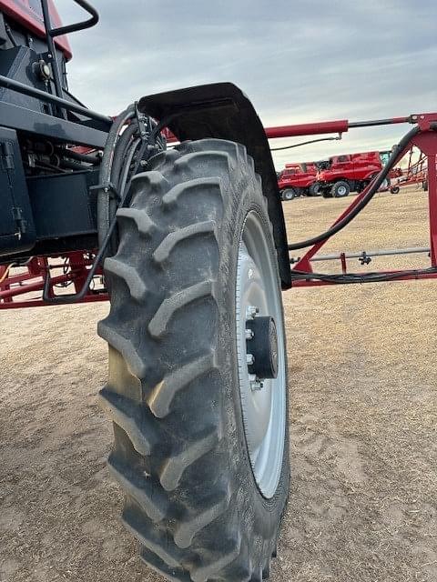 Image of Case IH 3340 Patriot equipment image 2