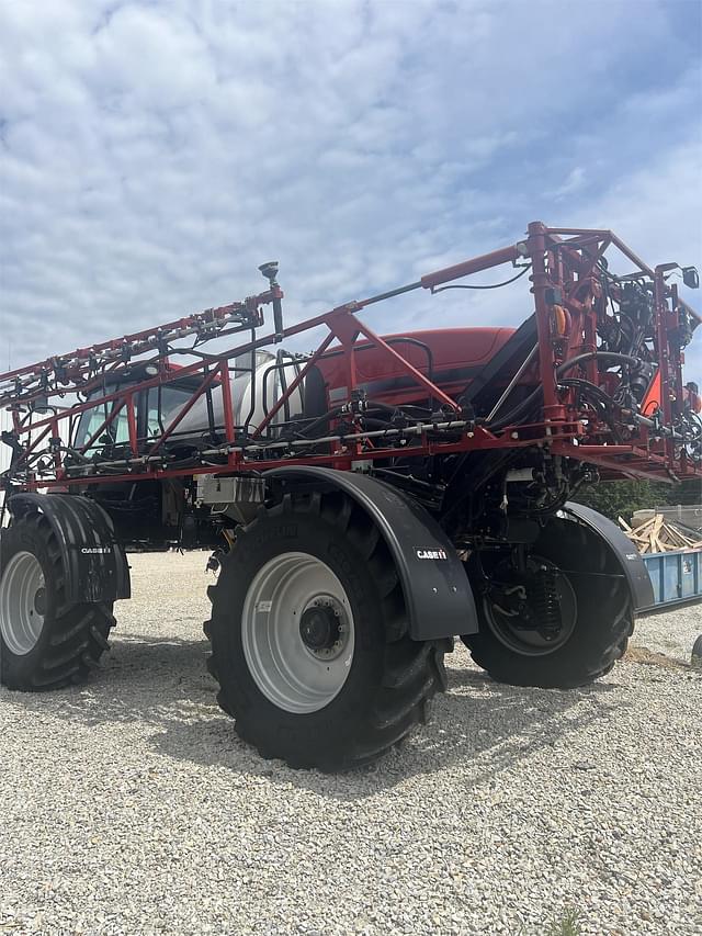 Image of Case IH Patriot 3340 equipment image 3