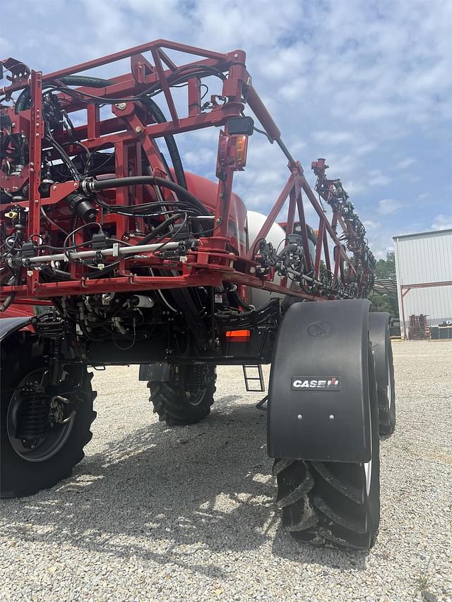 Image of Case IH Patriot 3340 equipment image 4