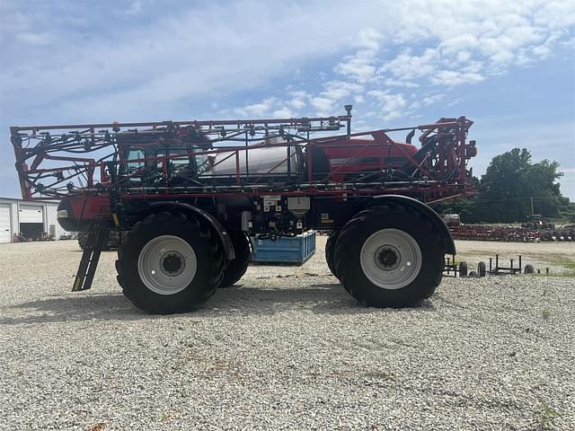 Image of Case IH Patriot 3340 equipment image 1