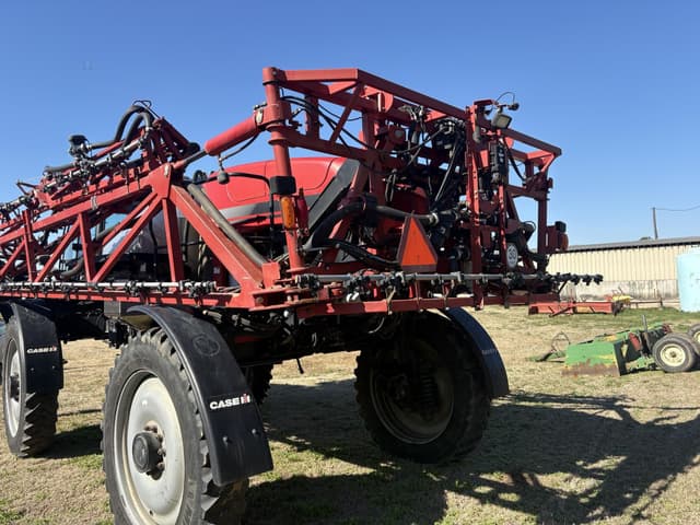 Image of Case IH Patriot 3340 equipment image 4