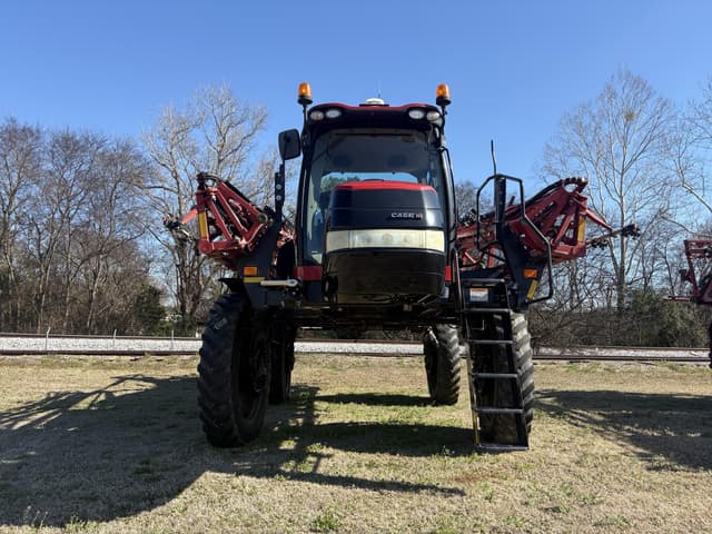 Image of Case IH Patriot 3340 equipment image 2
