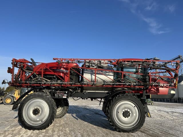 Image of Case IH Patriot 4440 equipment image 3