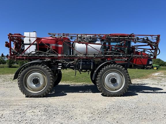 Image of Case IH Patriot 4440 equipment image 4
