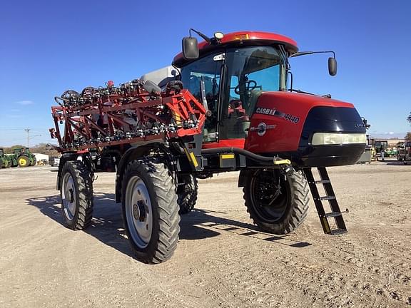 Image of Case IH Patriot 4440 equipment image 2