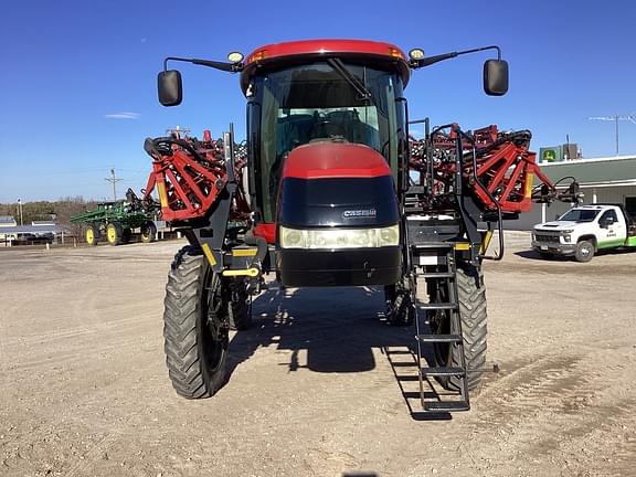 Image of Case IH Patriot 4440 equipment image 2