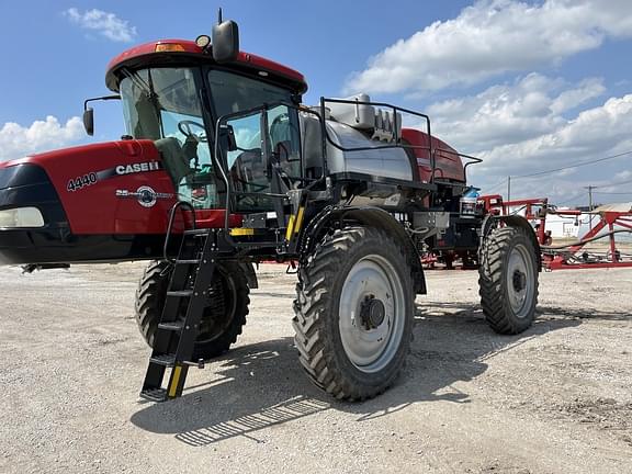 Image of Case IH Patriot 4440 equipment image 1