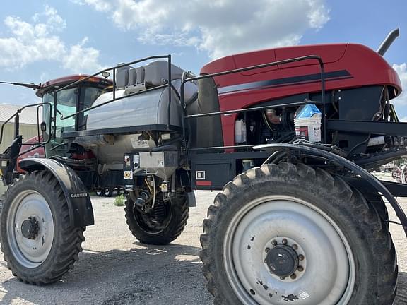 Image of Case IH Patriot 4440 equipment image 2