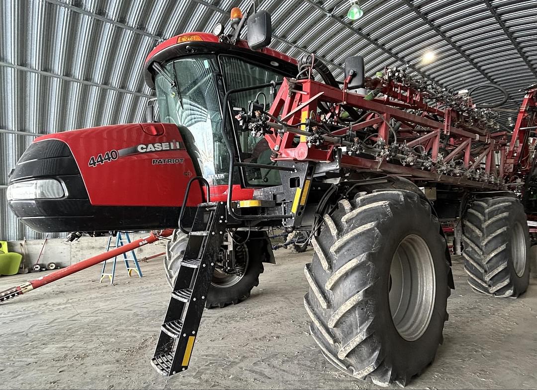 Image of Case IH Patriot 4440 Primary image