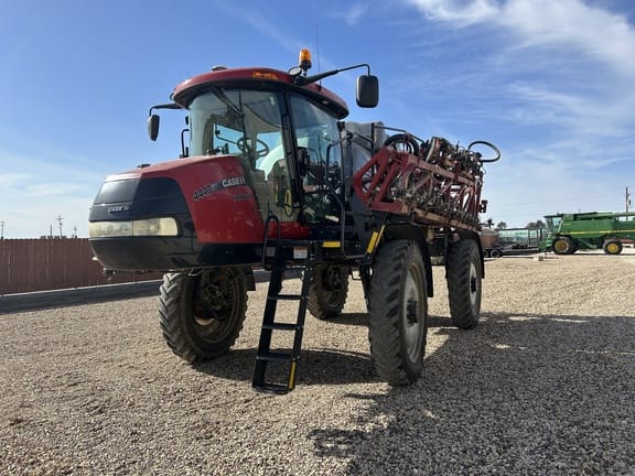 Main image Case IH Patriot 4440