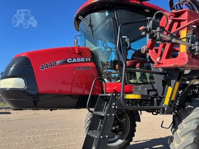 Image of Case IH Patriot 4440 equipment image 1