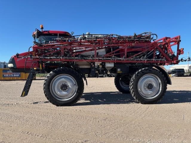 Image of Case IH Patriot 4440 equipment image 2