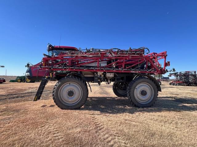 Image of Case IH Patriot 4440 equipment image 2