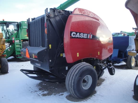 Image of Case IH RB565 equipment image 4