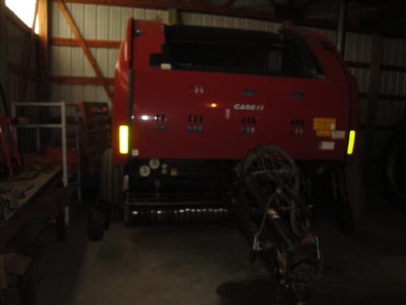 Image of Case IH RB565 equipment image 4