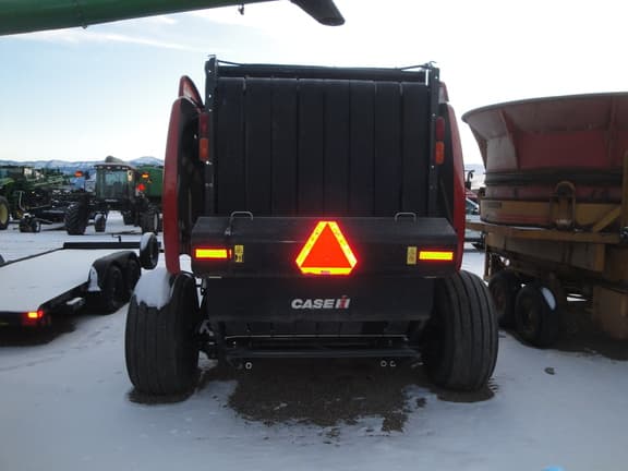 Image of Case IH RB565 equipment image 4